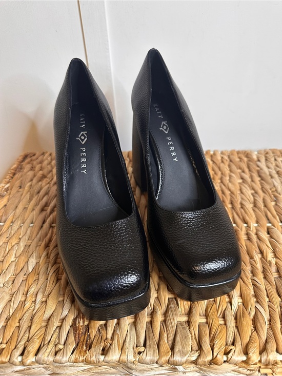Katy Perry Collections Shoes - Katy Perry Collections Black Pebbled Leather Platform Pumps size 9.5